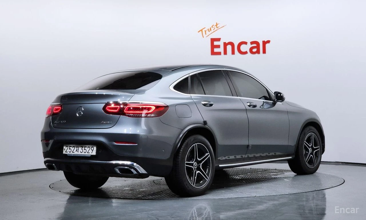Mercedes-Benz GLC 300 COUPE* AMG* LINE* LANE* ASSIST* ХЕДЪП* 360КАМЕРА* , снимка 2 - Автомобили и джипове - 55262144