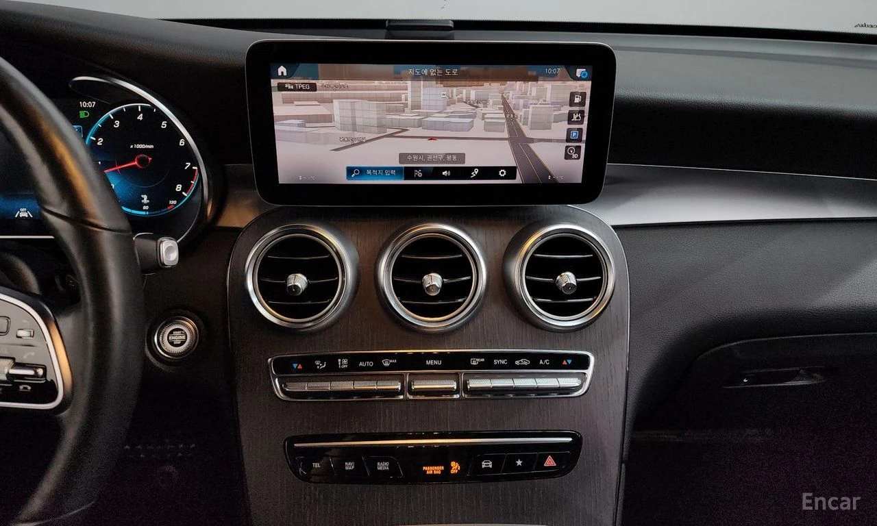 Mercedes-Benz GLC 300 COUPE* AMG* LINE* LANE* ASSIST* ХЕДЪП* 360КАМЕРА* , снимка 9 - Автомобили и джипове - 55262144