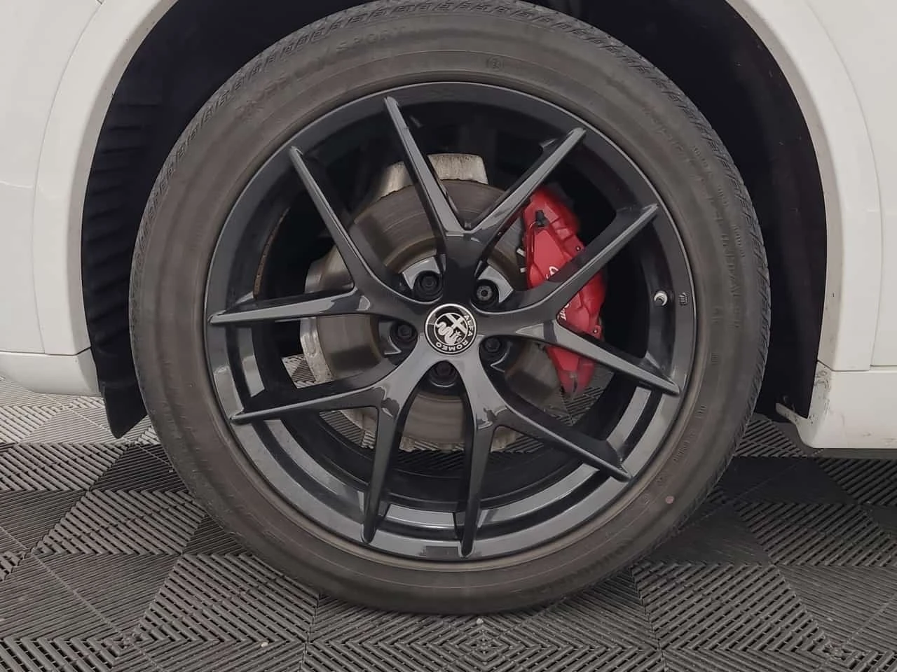 Alfa Romeo Stelvio  TI / CARFAX / ���������� / 2 �����  | Mobile.bg � ����������� 8
