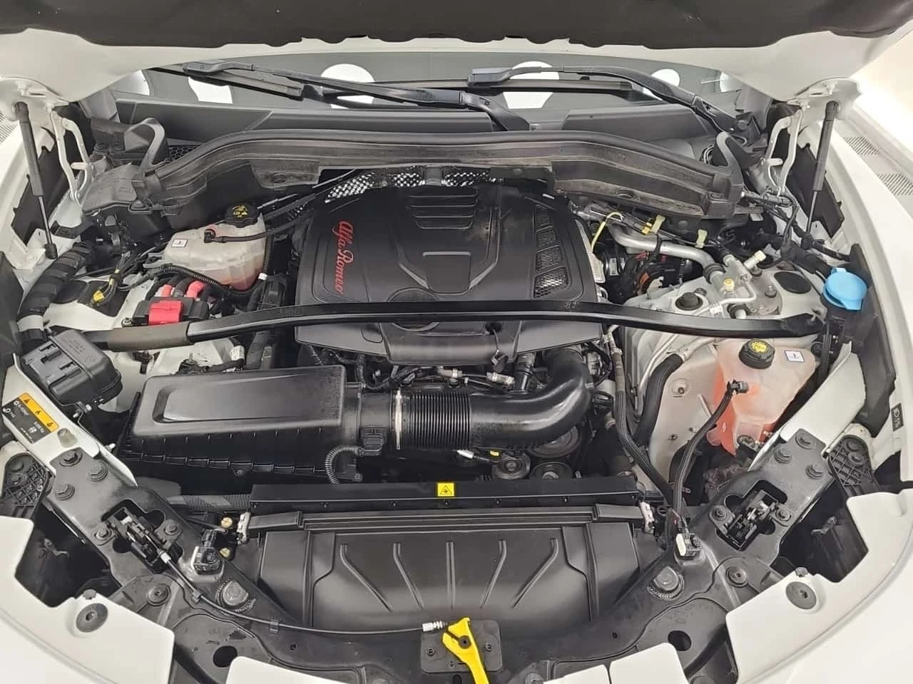 Alfa Romeo Stelvio  TI / CARFAX / ���������� / 2 �����  | Mobile.bg � ����������� 16