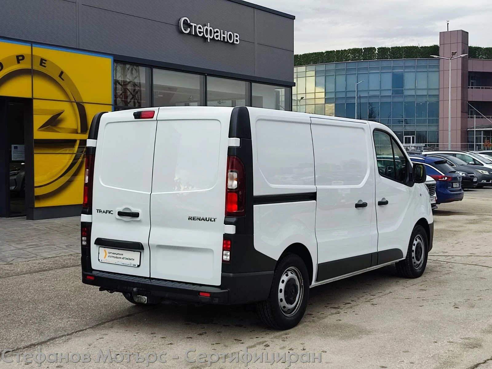 Renault Trafic L1H1 Komfort 2.0 dCi 145hp MT6, снимка 8 - Бусове и автобуси - 52563917