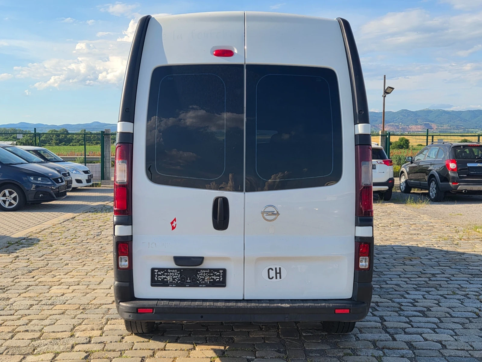Opel Vivaro 1.6CDTI 146кс EU6B L2H2, снимка 7 - Бусове и автобуси - 54824411