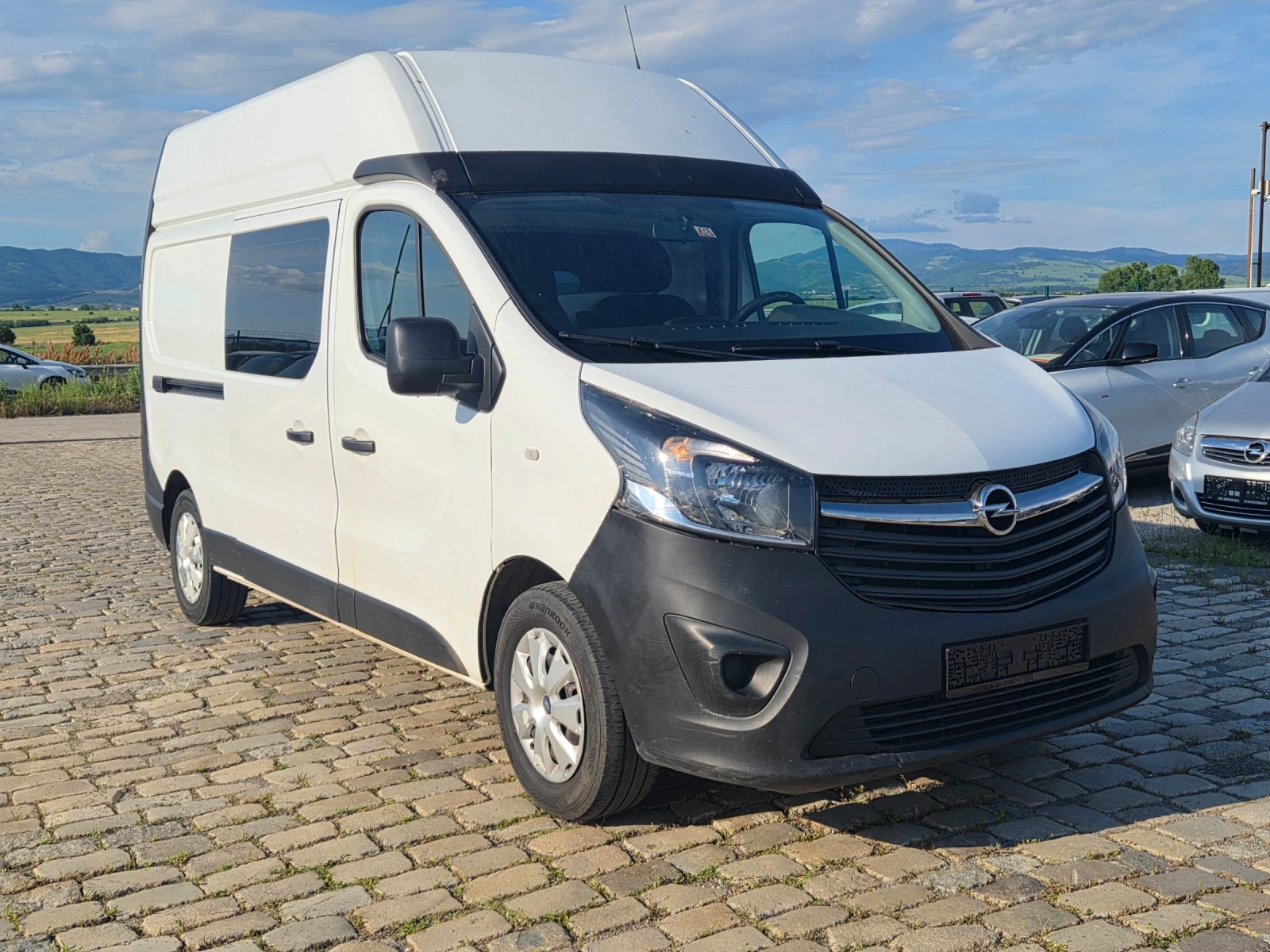 Opel Vivaro 1.6CDTI 146кс EU6B L2H2, снимка 3 - Бусове и автобуси - 54824411