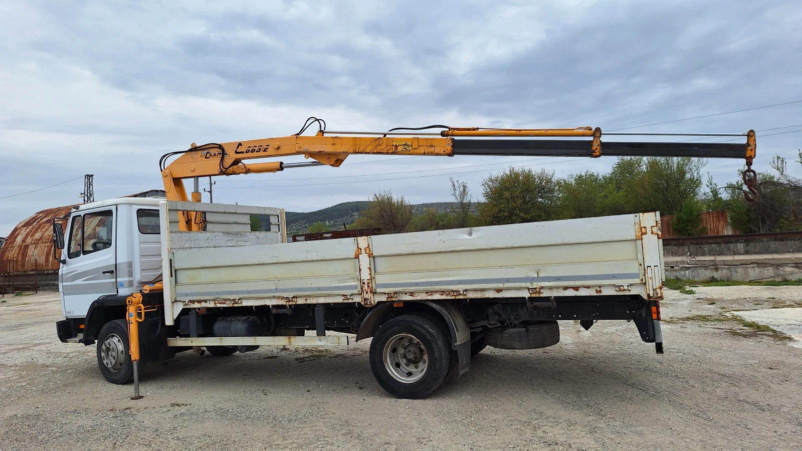 Mercedes-Benz 1117 с кран, снимка 7 - Камиони - 54217324