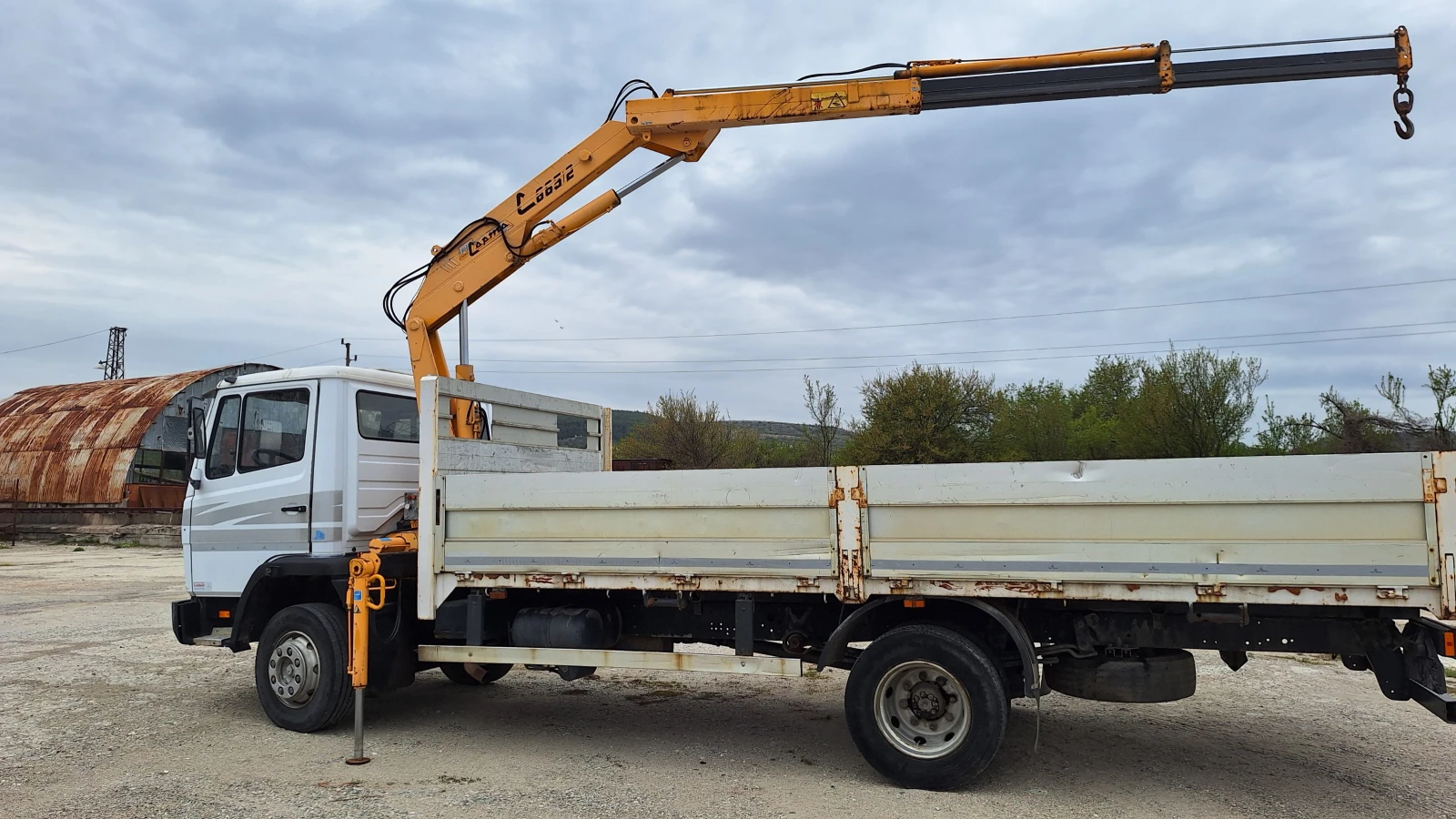 Mercedes-Benz 1117 с кран, снимка 6 - Камиони - 54217324