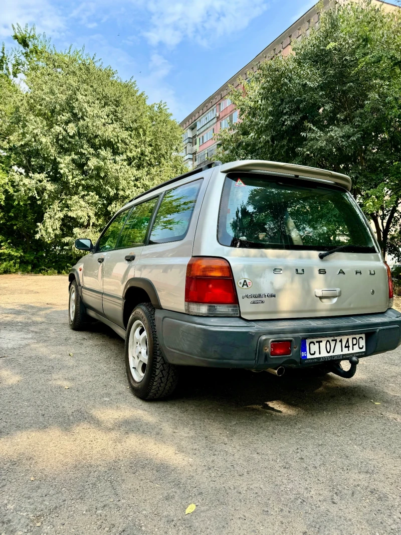 Subaru Forester 2.0, снимка 4 - Автомобили и джипове - 47159475