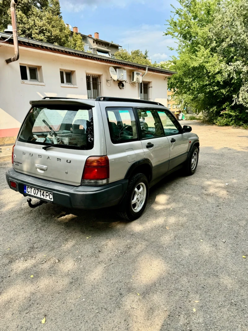 Subaru Forester 2.0, снимка 3 - Автомобили и джипове - 47159475