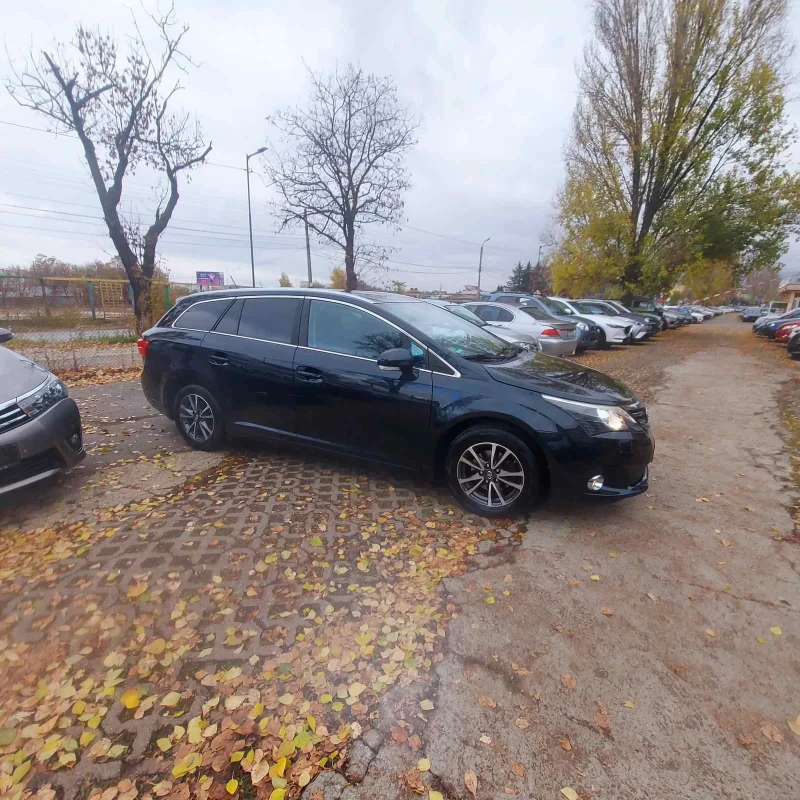 Toyota Avensis 1.8 16V FACE, снимка 5 - Автомобили и джипове - 47930129