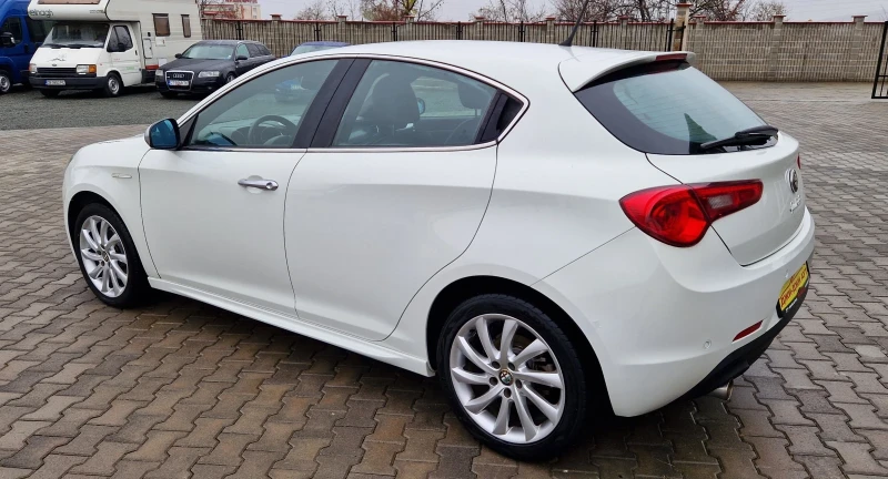 Alfa Romeo Giulietta 1.4 i turbo , снимка 6 - Автомобили и джипове - 47941940