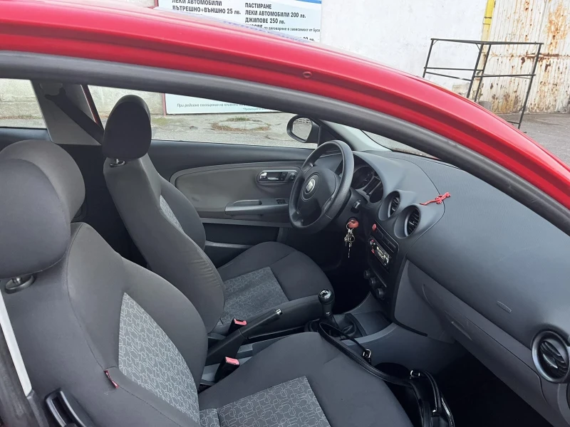 Seat Ibiza 1.4 16v, снимка 11 - Автомобили и джипове - 48408730