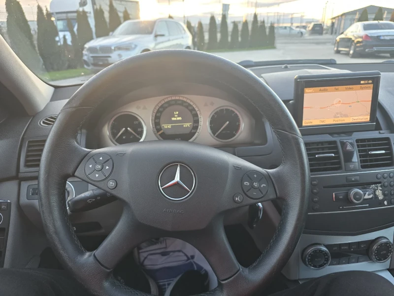 Mercedes-Benz C 220 * КОЖА* НАВИ* 220CDI* РЪЧКА* , снимка 8 - Автомобили и джипове - 48549082