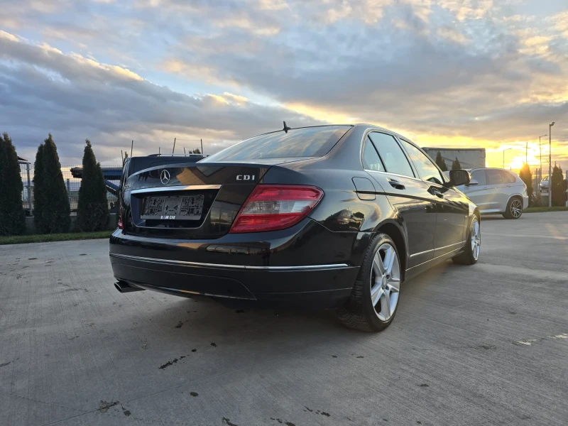 Mercedes-Benz C 220 * КОЖА* НАВИ* 220CDI* РЪЧКА* , снимка 6 - Автомобили и джипове - 48549082