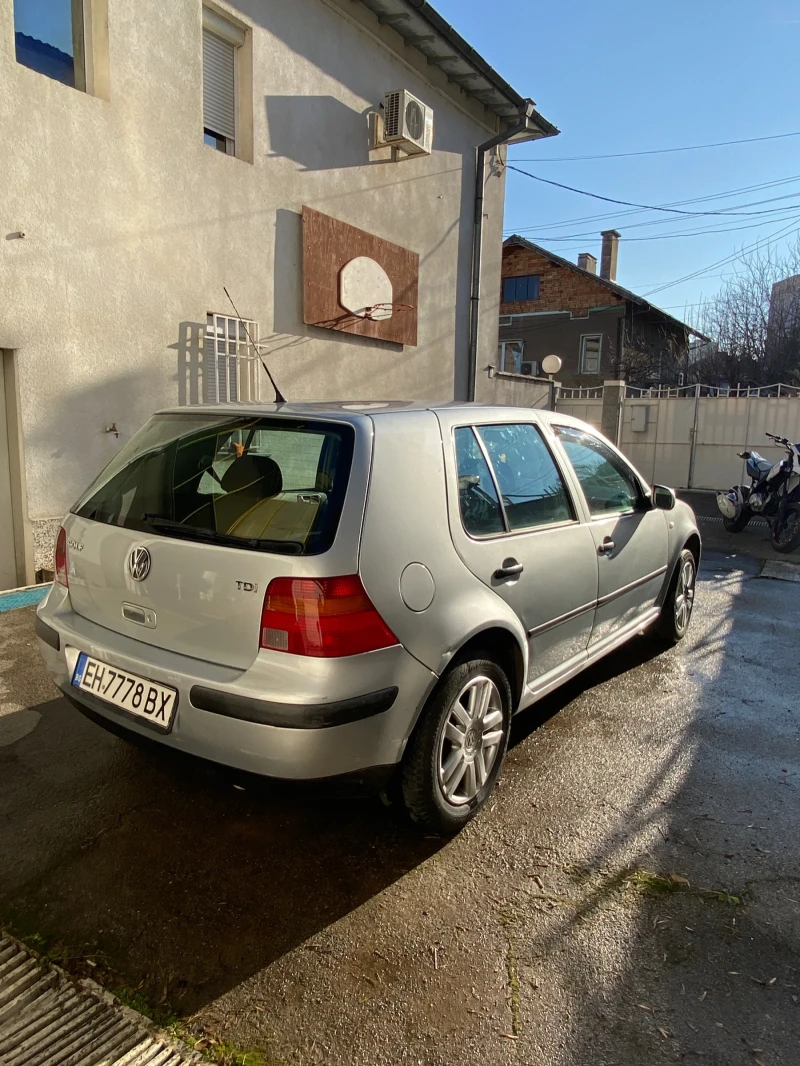 VW Golf 1.9 TDI, снимка 3 - Автомобили и джипове - 49539190