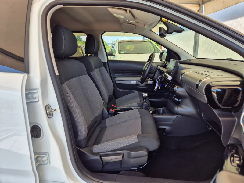 Citroen C4 Cactus 1.5DCI* EURO-6D* NAVI* KAMERA* , снимка 10 - Автомобили и джипове - 51149464