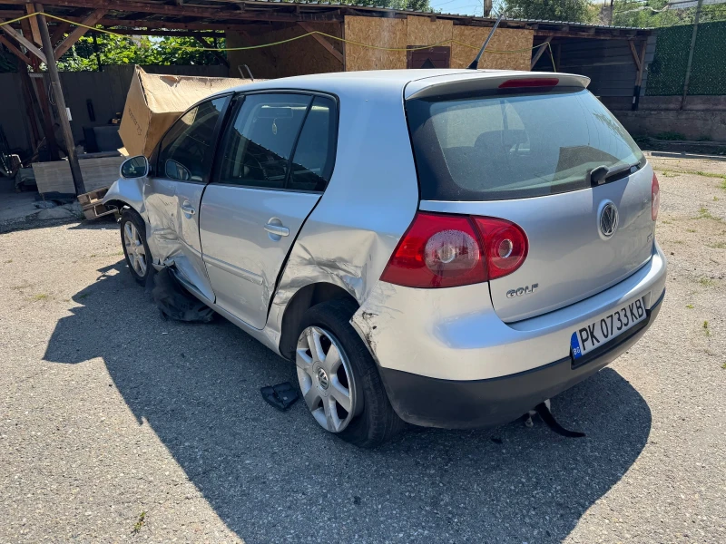 VW Golf, снимка 2 - Автомобили и джипове - 52126623