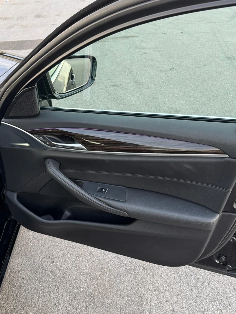 BMW 530 G30 530iX, снимка 4 - Автомобили и джипове - 53215813