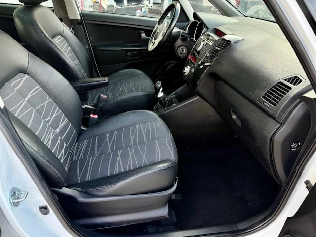 Kia Venga 1.6CRDI-115-LUXURY-- | Mobile.bg   14