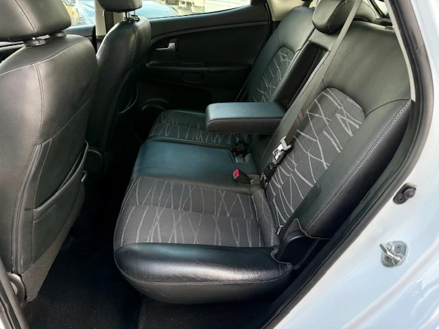 Kia Venga 1.6CRDI-115-LUXURY-- | Mobile.bg   12