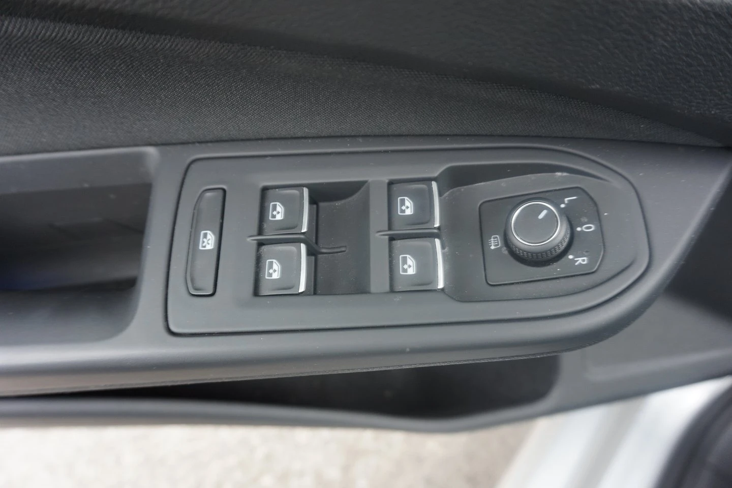 VW Golf 8 Life 1.5 TSI OPF - изображение 3