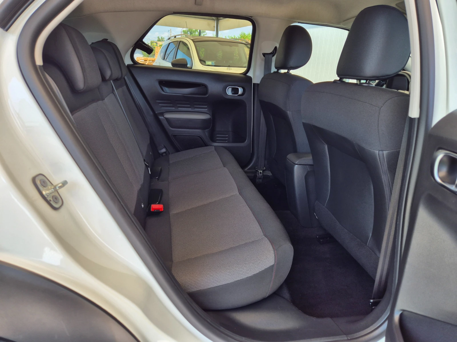 Citroen C4 Cactus 1.5DCI* EURO-6D* NAVI* KAMERA*  | Mobile.bg — изображение 11