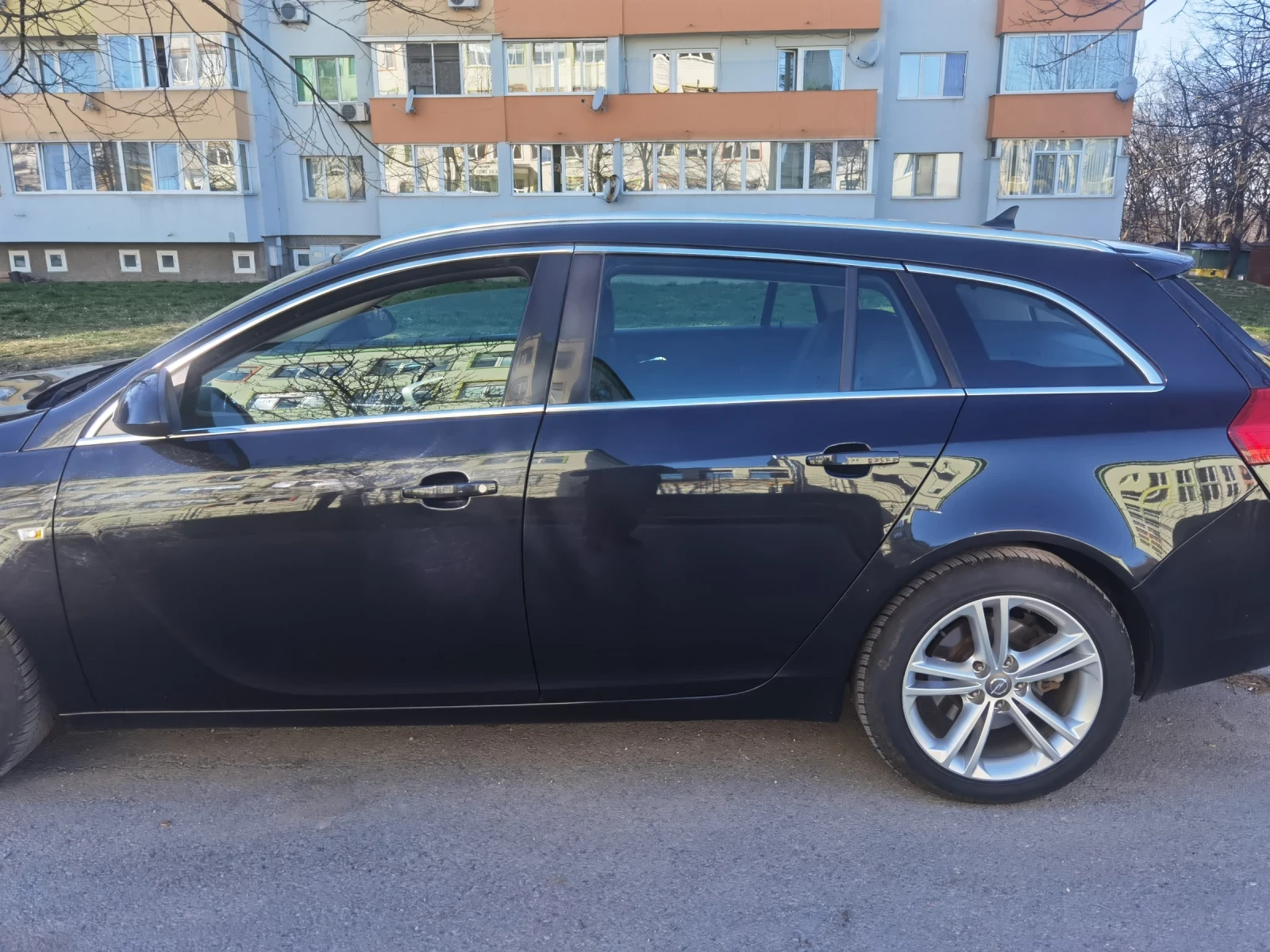 Opel Insignia, снимка 8 - Автомобили и джипове - 53972915