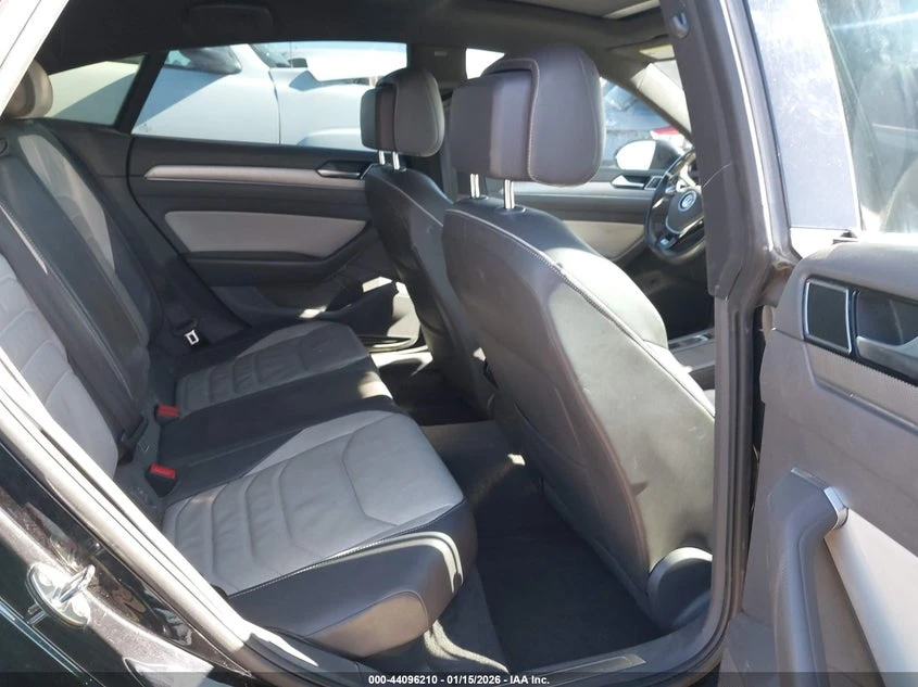 VW Arteon 2l Volkswagen 2.0T Sel Premium R-Line, снимка 8 - Автомобили и джипове - 54034287