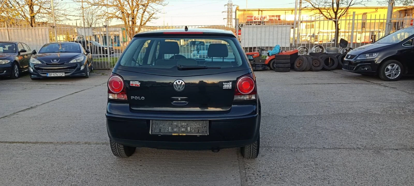 VW Polo 1.2I KLIMATIK, снимка 6 - Автомобили и джипове - 54148883