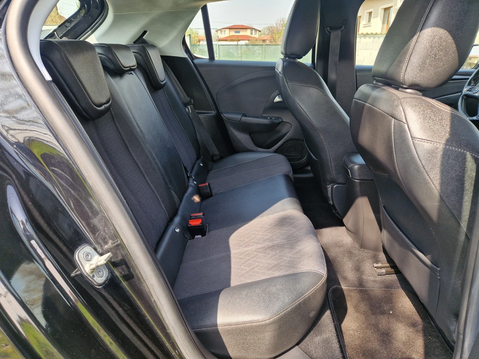 Opel Corsa 1.2, снимка 12 - Автомобили и джипове - 54159515