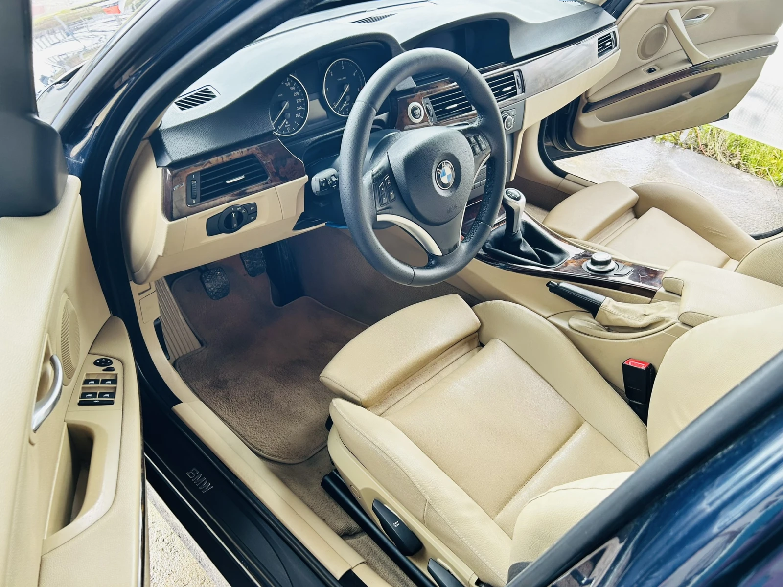 BMW 320 D* Facelift* Navi* Кожа* Xenon, снимка 9 - Автомобили и джипове - 54381014
