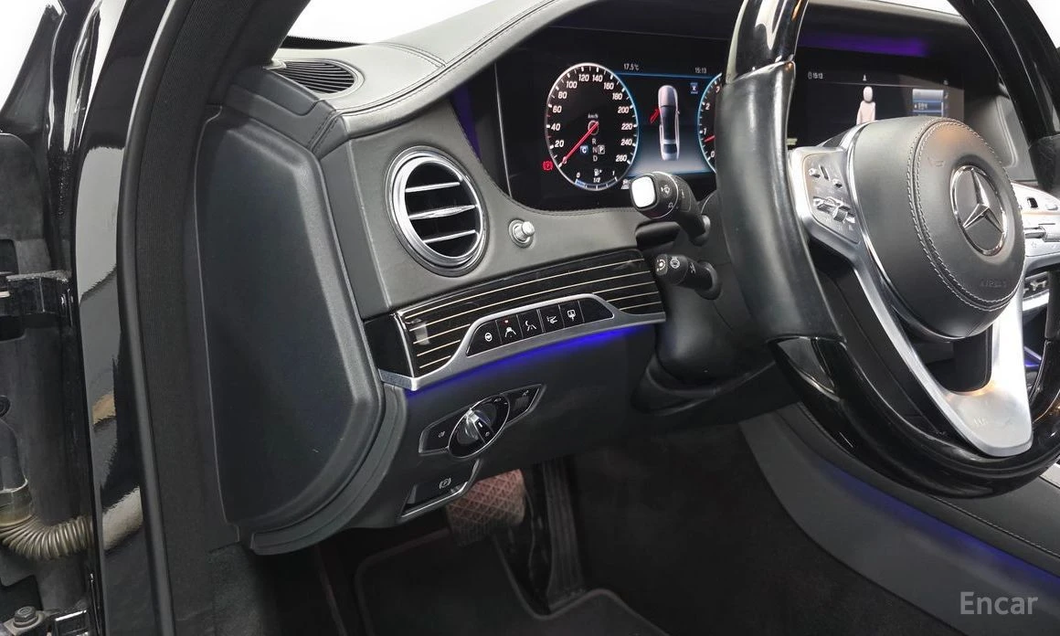 Mercedes-Benz S 560, снимка 13 - Автомобили и джипове - 54460229
