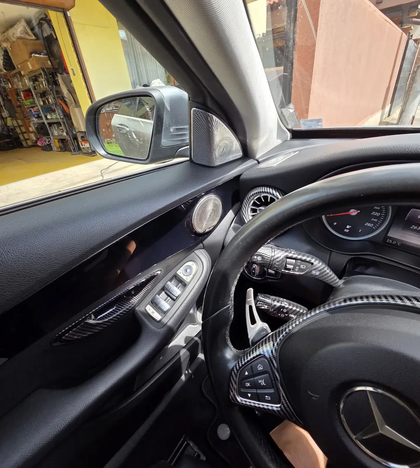 Mercedes-Benz C 180 AMG пакет, TV, WAZE, CAR PLEY ANDROID, снимка 11 - Автомобили и джипове - 54645222