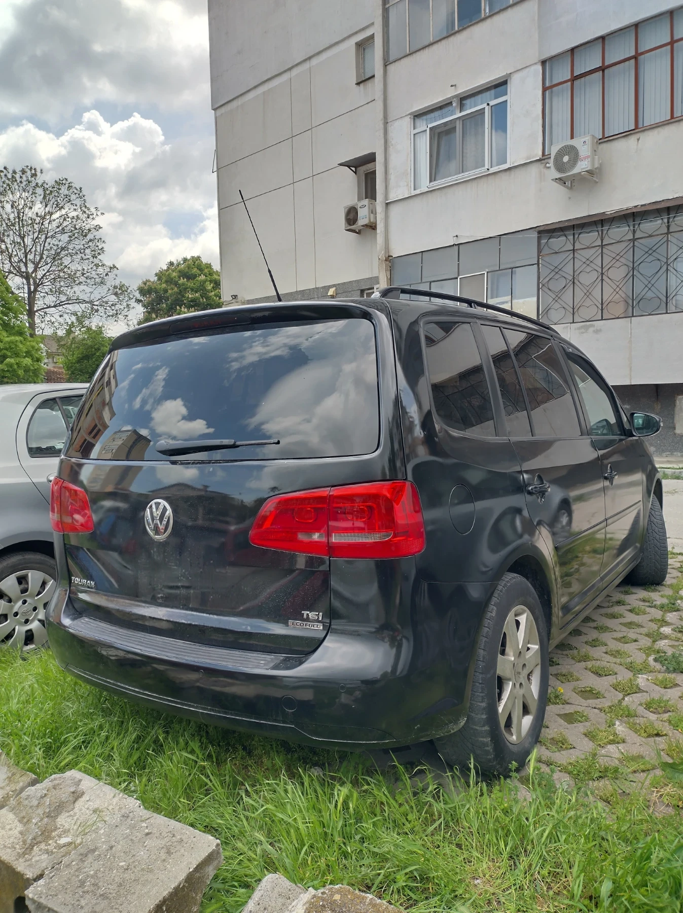 VW Touran 1.4 TSI ECO FUEL, снимка 4 - Автомобили и джипове - 54652929