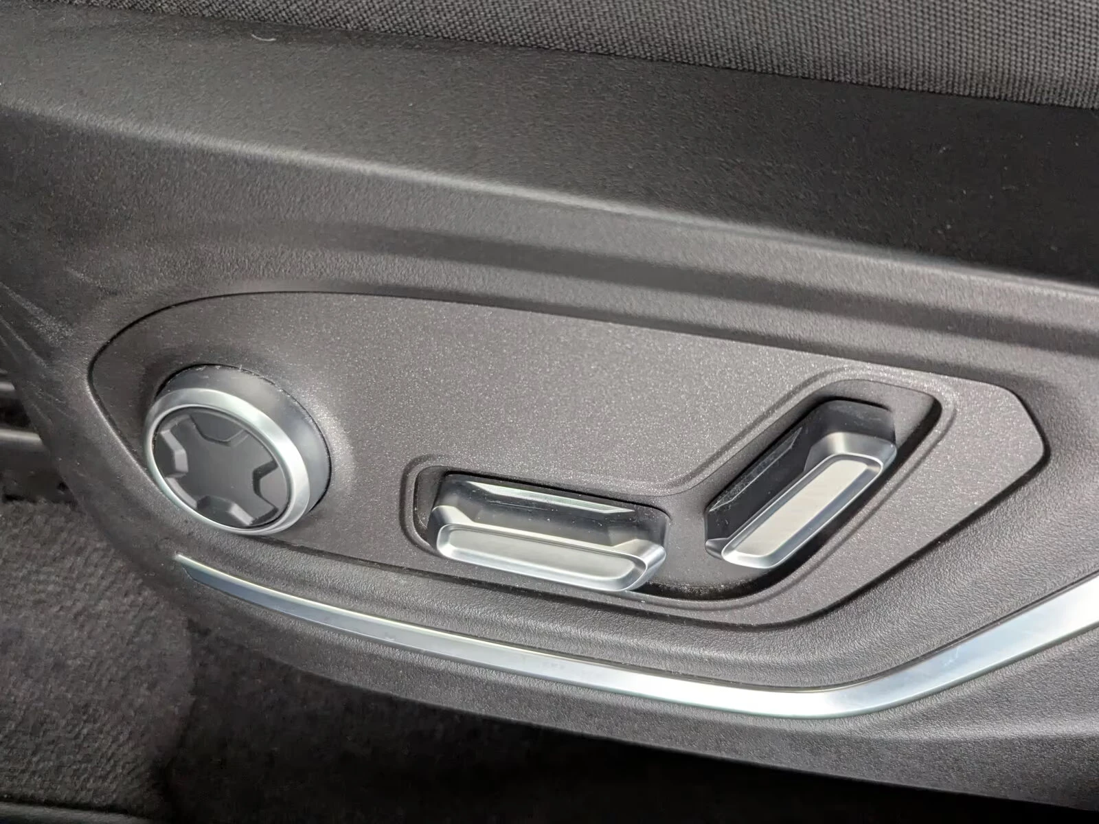 LynkCo 01 PHEV/261HP/PANO/360/MEMO/LED/KLESS/NAVI/343q | Mobile.bg � ����������� 14