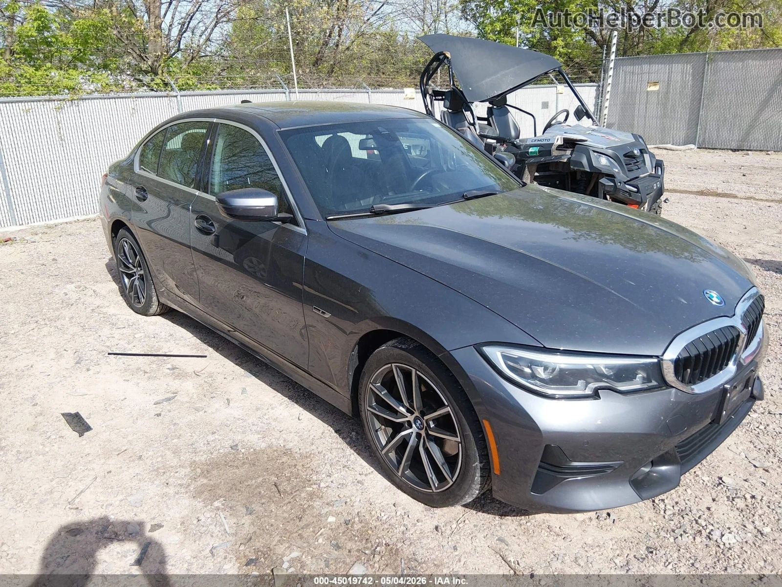 BMW 330 X-Drive* Hybrid* Distronic, снимка 3 - Автомобили и джипове - 54699256