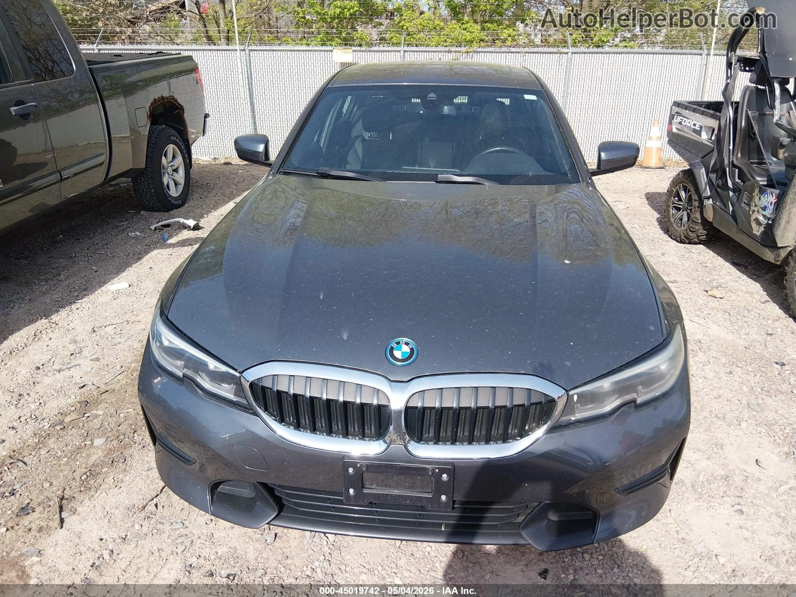 BMW 330 X-Drive* Hybrid* Distronic, снимка 2 - Автомобили и джипове - 54699256