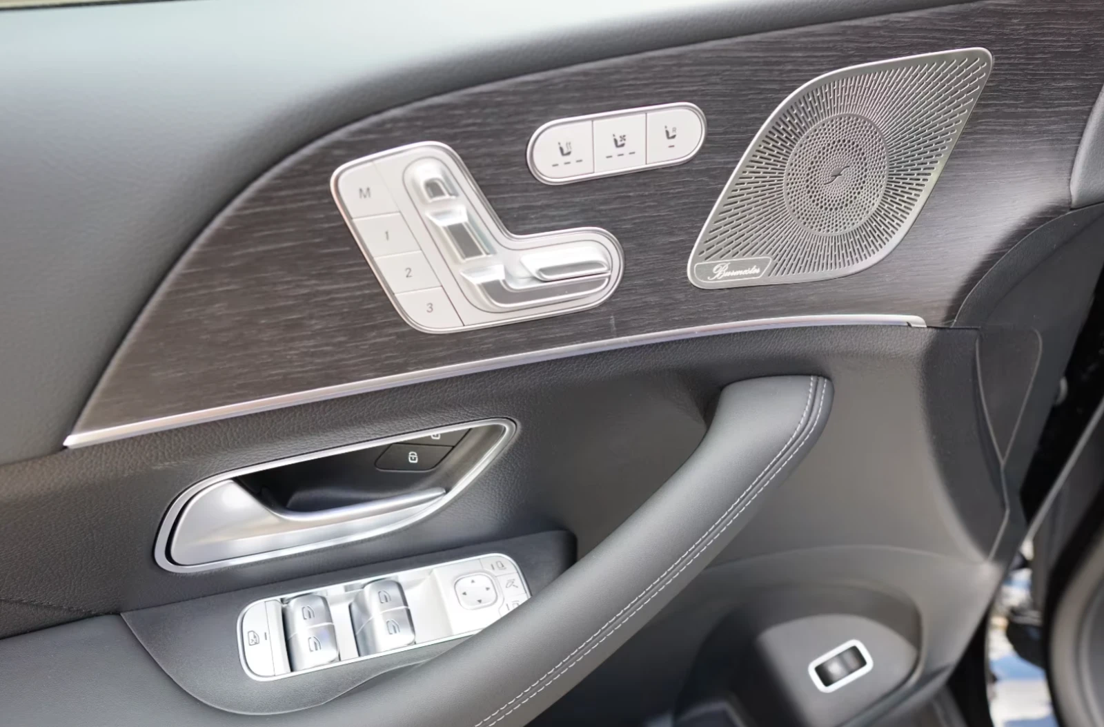 Mercedes-Benz GLE 450 D* COUPE* AMG PREMIUM* 360* ВЕНТИЛАЦИЯ* BURMESTER*, снимка 8 - Автомобили и джипове - 54966163