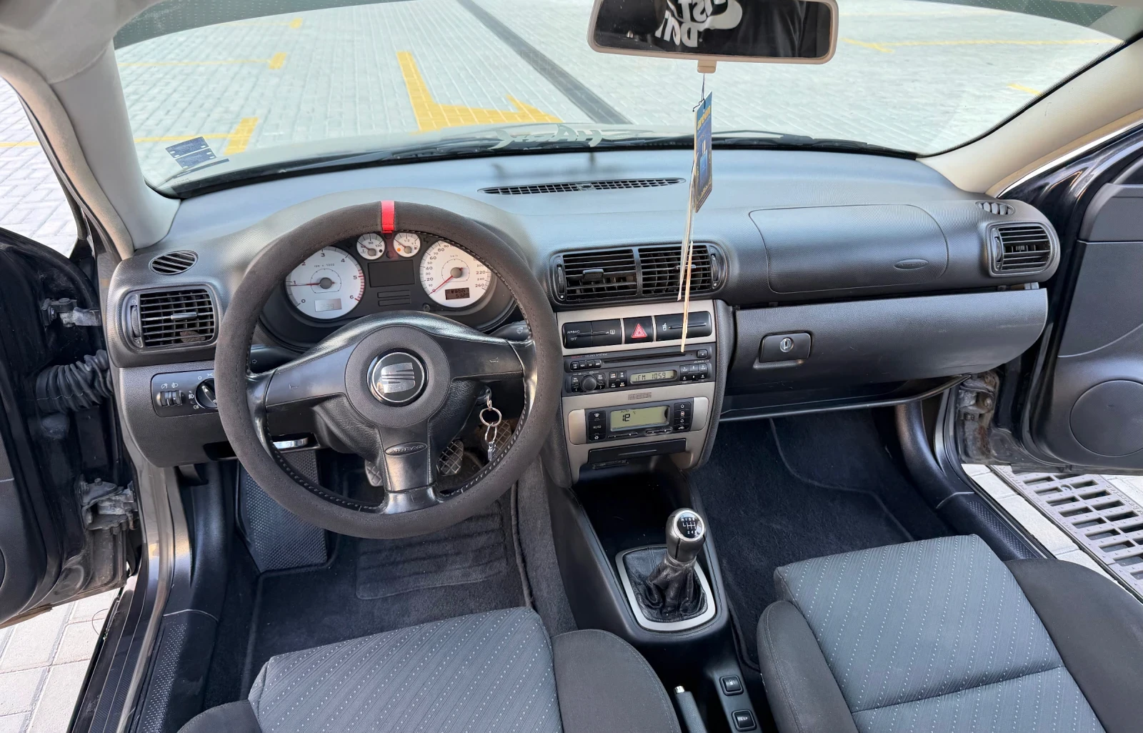 Seat Leon 1.9 ARL 150 к.с 6-ск , снимка 10 - Автомобили и джипове - 55064243