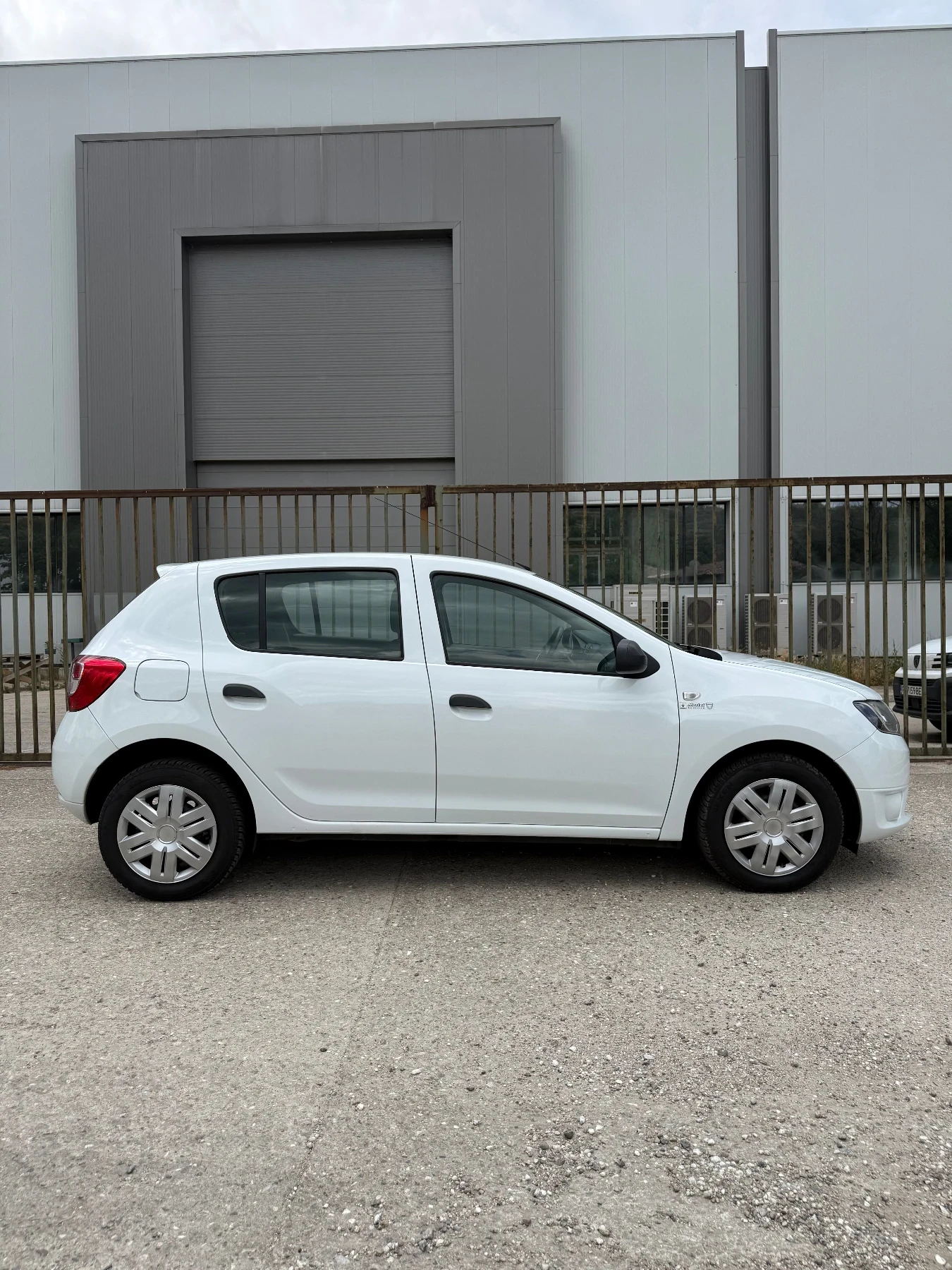 Dacia Sandero 1.2 16V 75HP, снимка 5 - Автомобили и джипове - 55155028