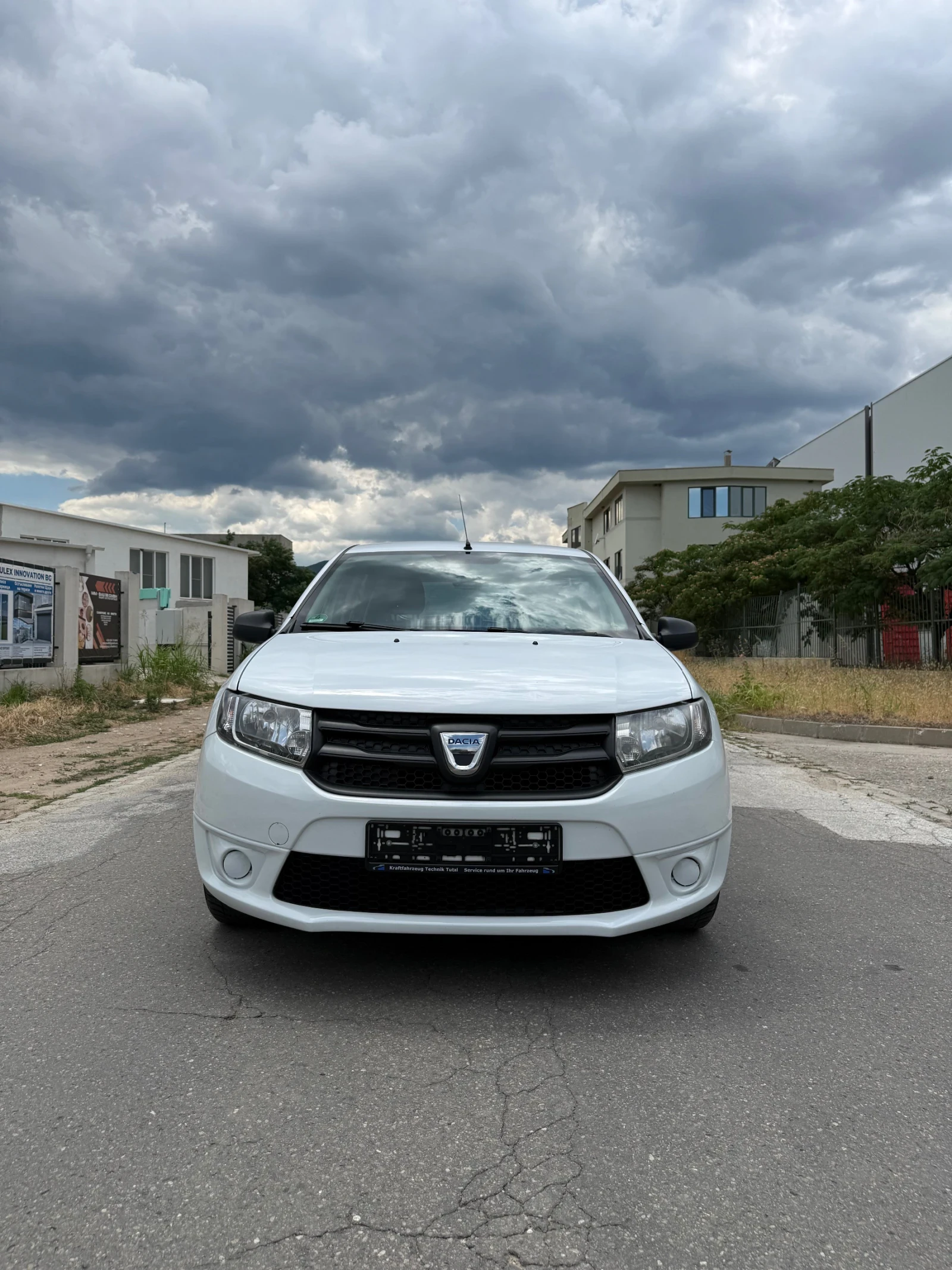 Dacia Sandero 1.2 16V 75HP, снимка 8 - Автомобили и джипове - 55155028