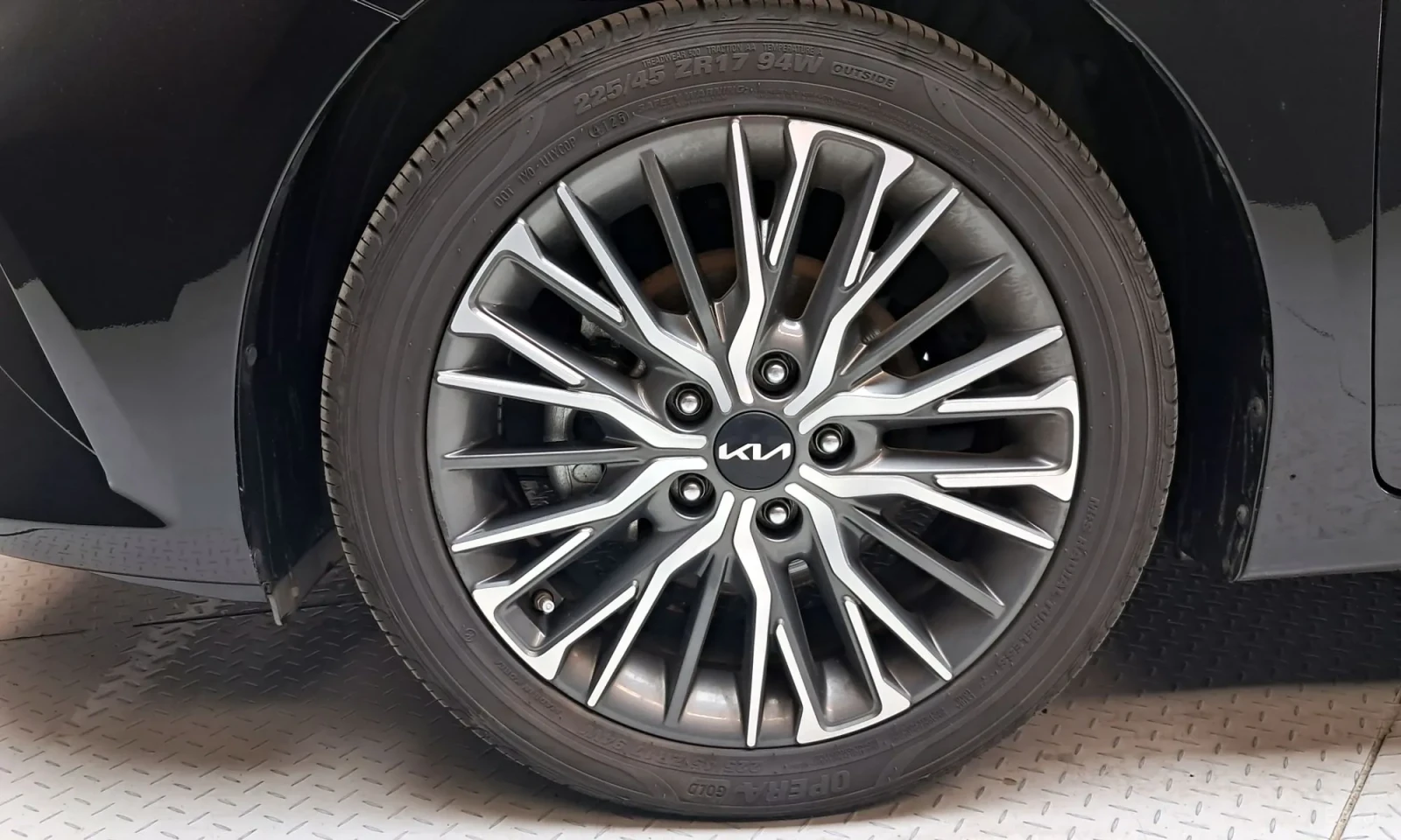 Kia K3, снимка 5 - Автомобили и джипове - 55200613
