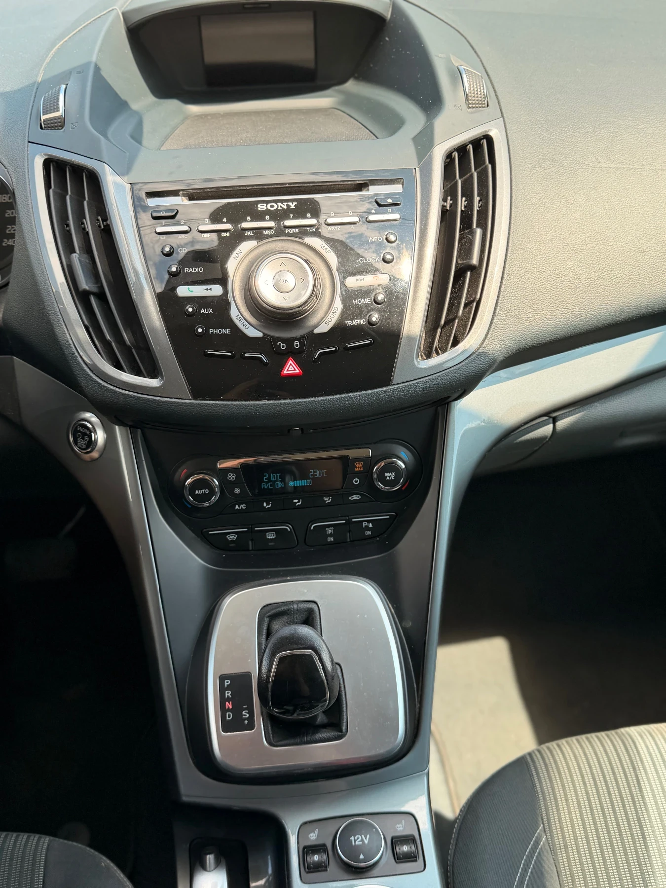 Ford Grand C-Max, снимка 14 - Автомобили и джипове - 55604683