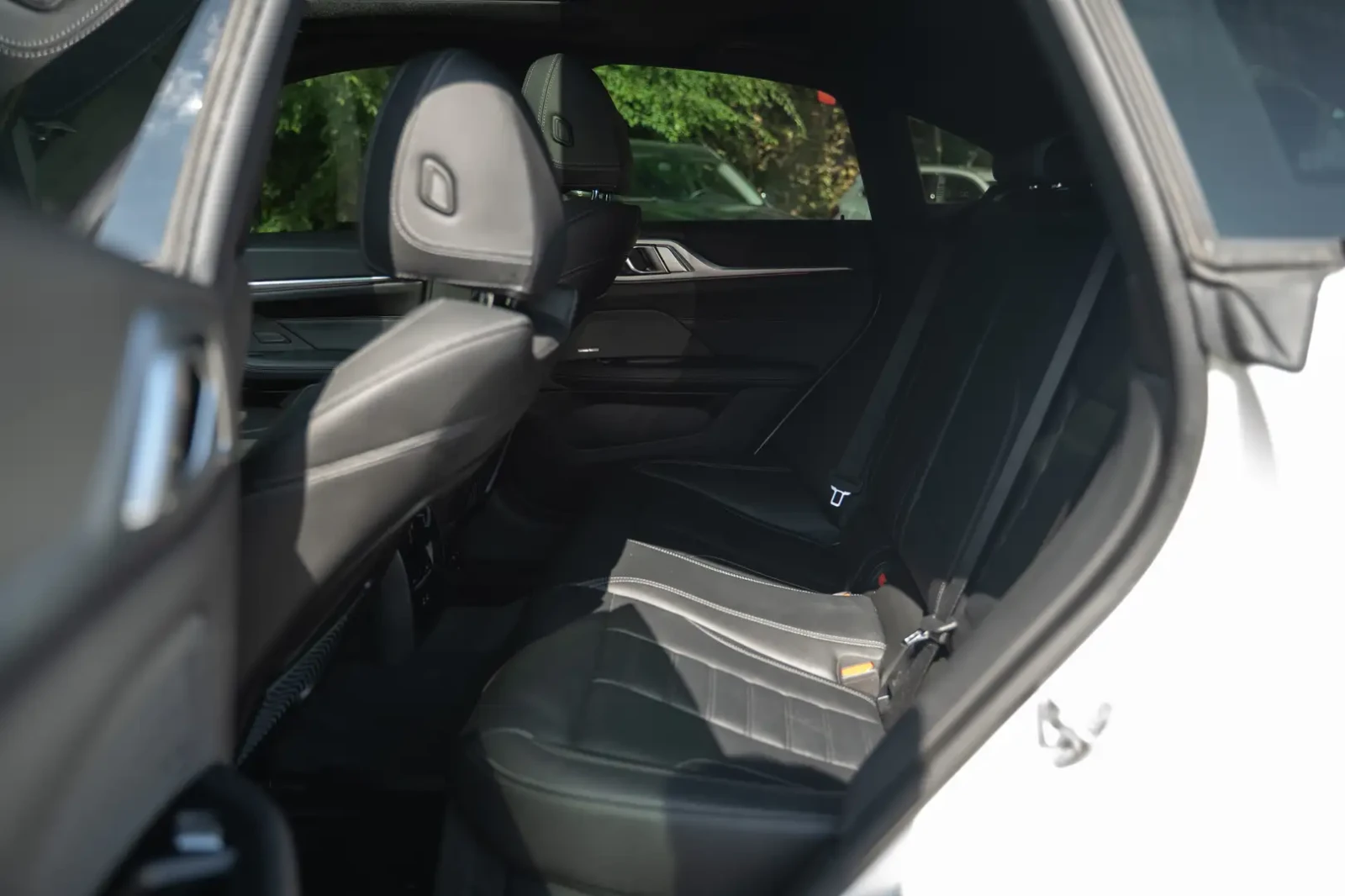 BMW i4 M* SPORT* HARMON* KARDON* ХЕДЪП* 360КАМЕРА* , снимка 15 - Автомобили и джипове - 55792413