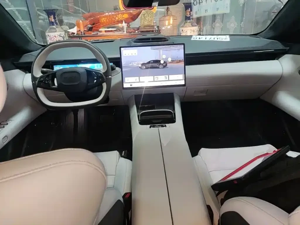 LynkCo 10, снимка 8 - Автомобили и джипове - 56637937