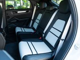 Porsche Cayenne E-Hybrid Coupé Black Edition, снимка 13