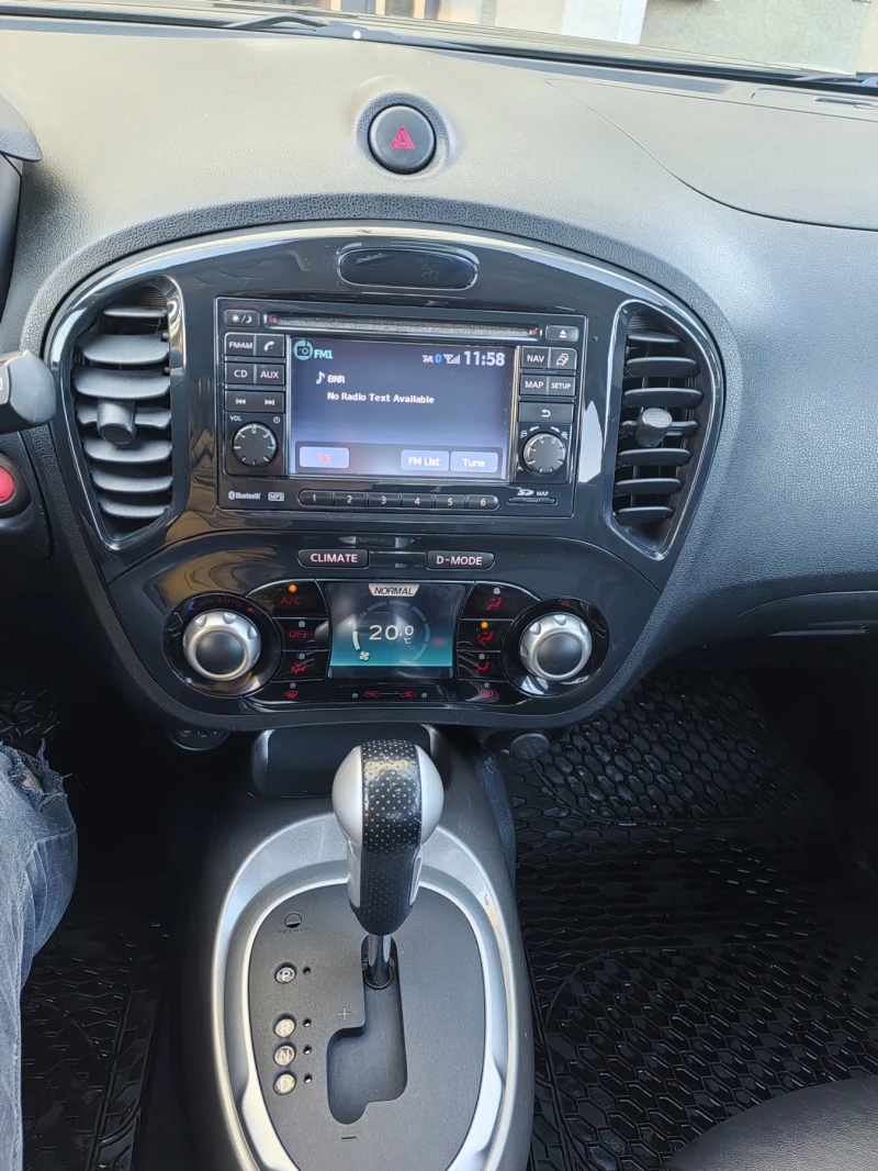 Nissan Juke 1.6 DiG  Turbo, снимка 10 - Автомобили и джипове - 47901896