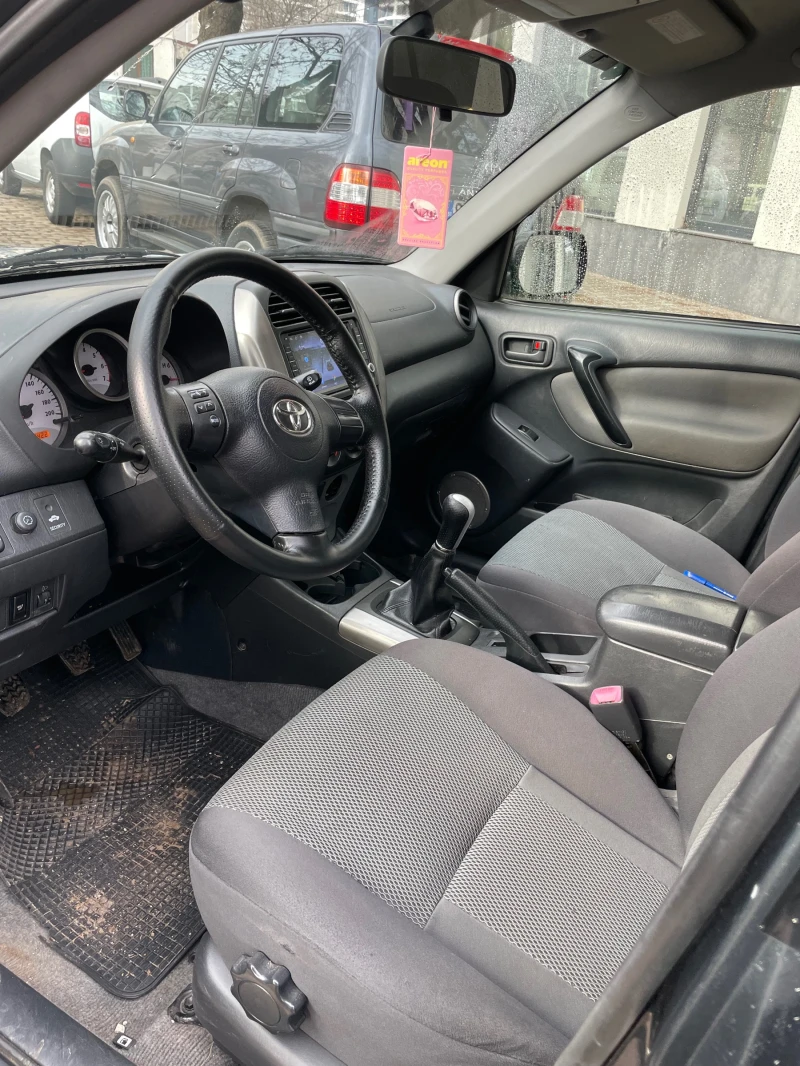 Toyota Rav4 2.0D4D, снимка 10 - Автомобили и джипове - 48890900