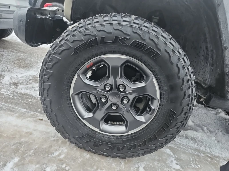 Jeep Gladiator RUBICON CREW CAB SHORT BED  CARFAX, снимка 6 - Автомобили и джипове - 53019933