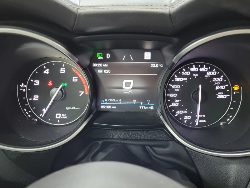 Alfa Romeo Stelvio * VELOCE* AWD* PANO* DISTRONIC* KAMERA* PODGREV* , снимка 11 - Автомобили и джипове - 53122365