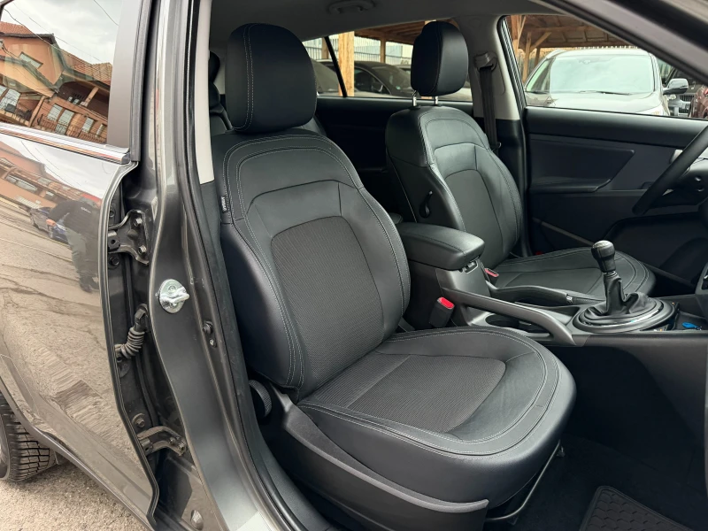 Kia Sportage 2.0i* 4x4* СЕРВИЗНА КНИЖКА , снимка 12 - Автомобили и джипове - 53211477