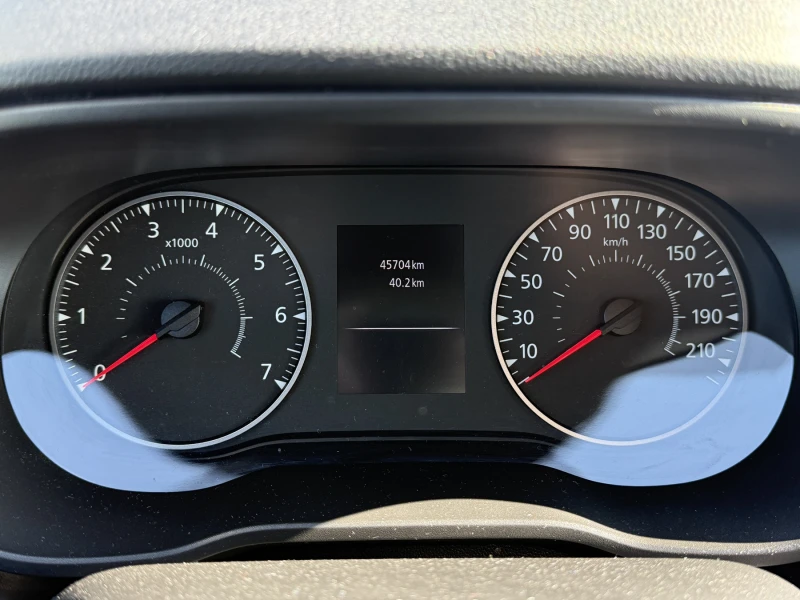 Dacia Duster, снимка 15 - Автомобили и джипове - 53499926